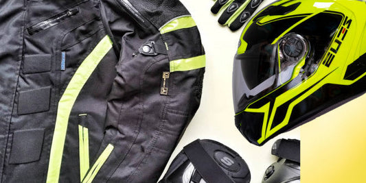 5 implementos indispensables para andar en tu moto